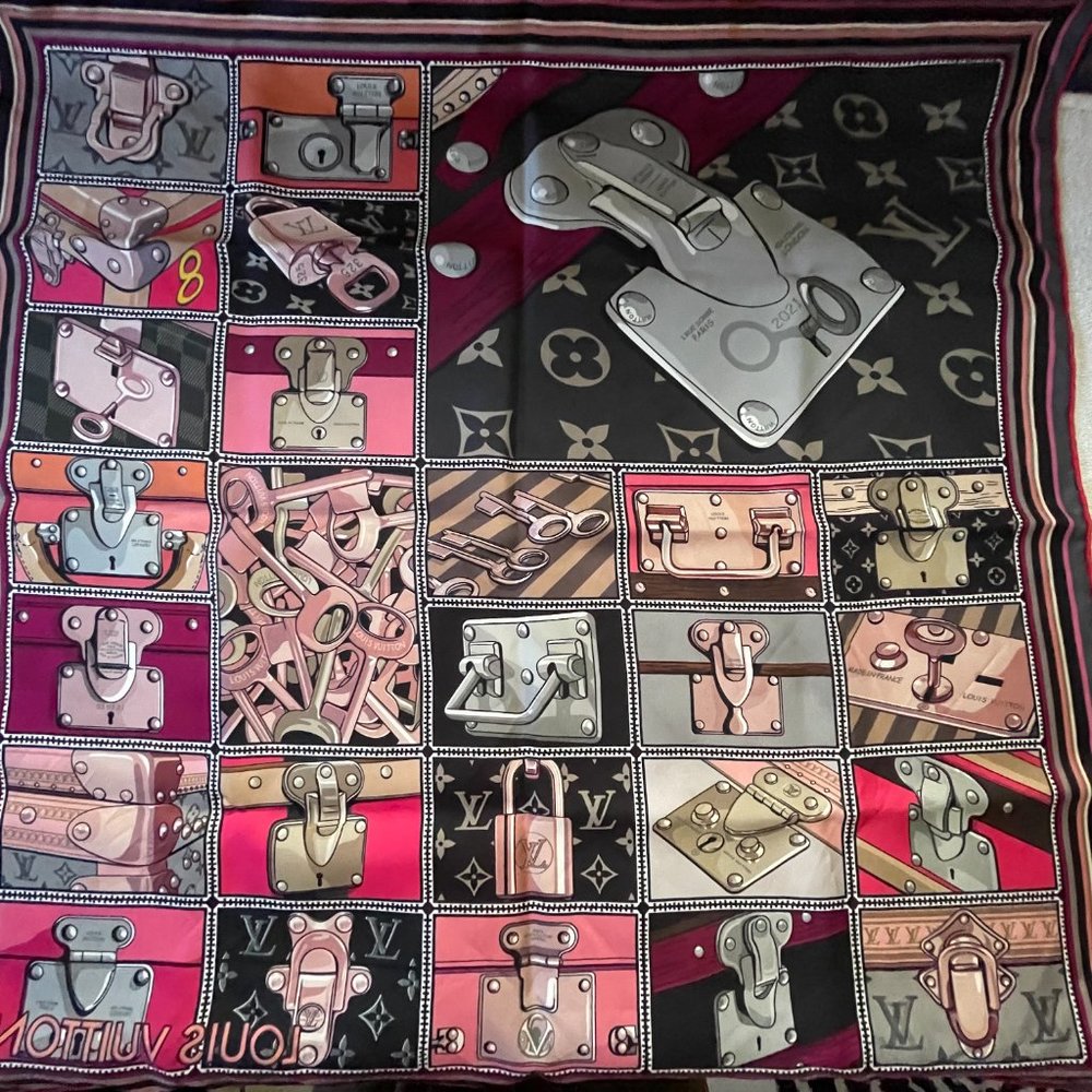 Louis Vuitton silk Square 65 or 26"